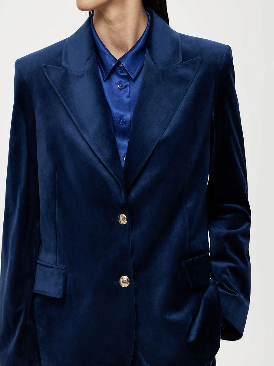 Бархатный однобортный жакет
