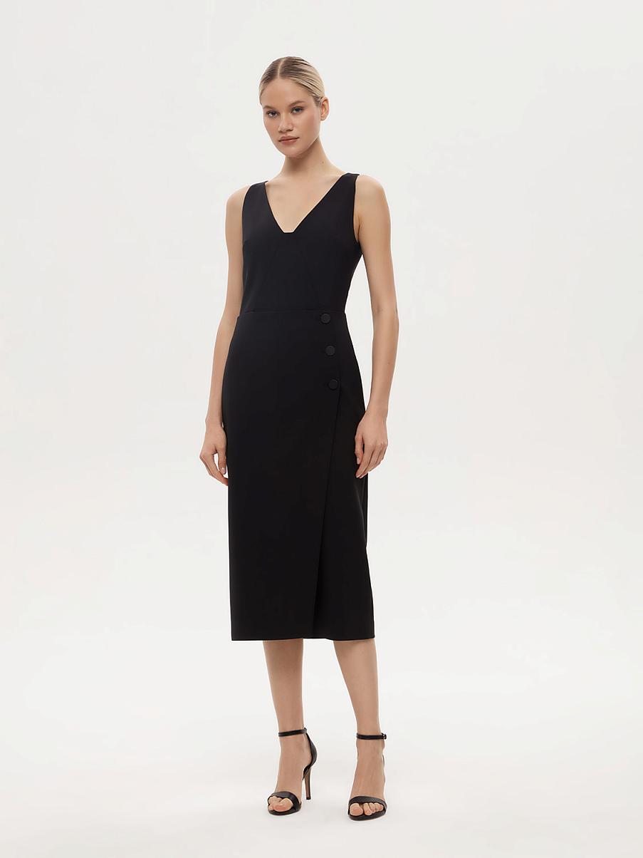 Платье-футляр с открытой спиной