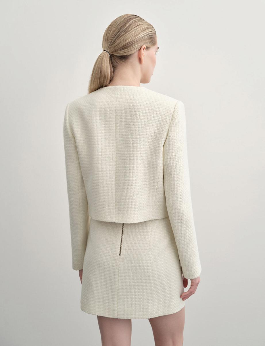 Укороченный твидовый жакет с карманами