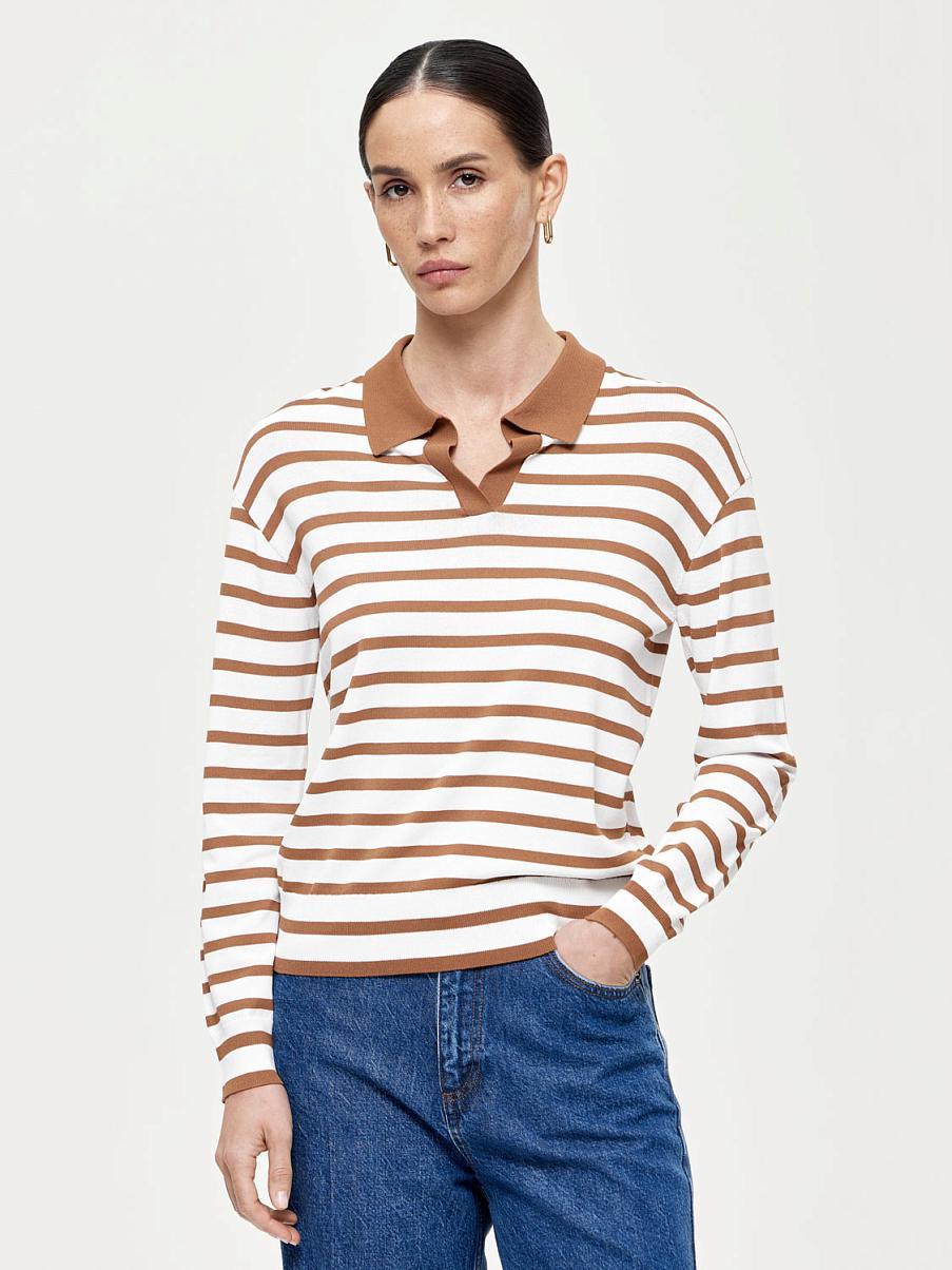 Джемпер в полоску с V-образным вырезом