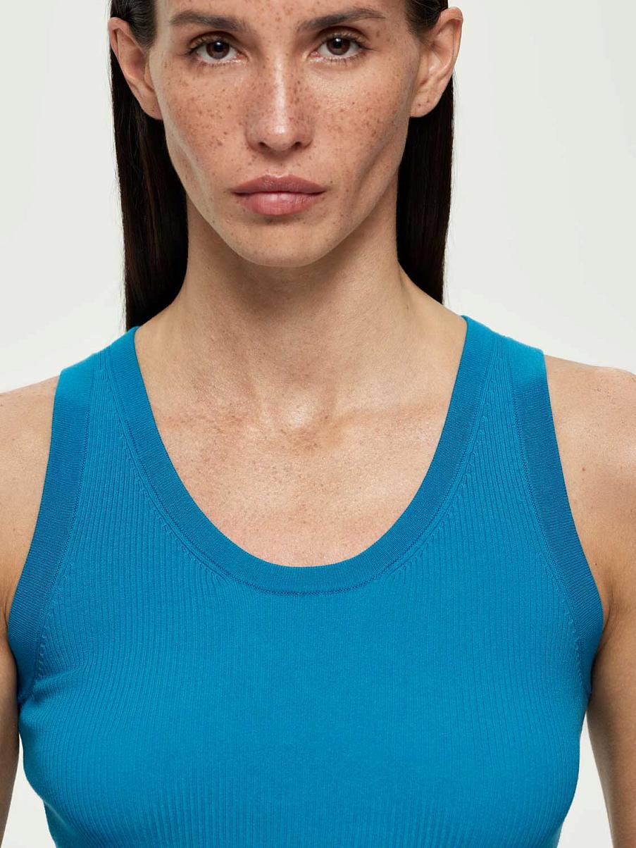 Топ в рубчик с шелком