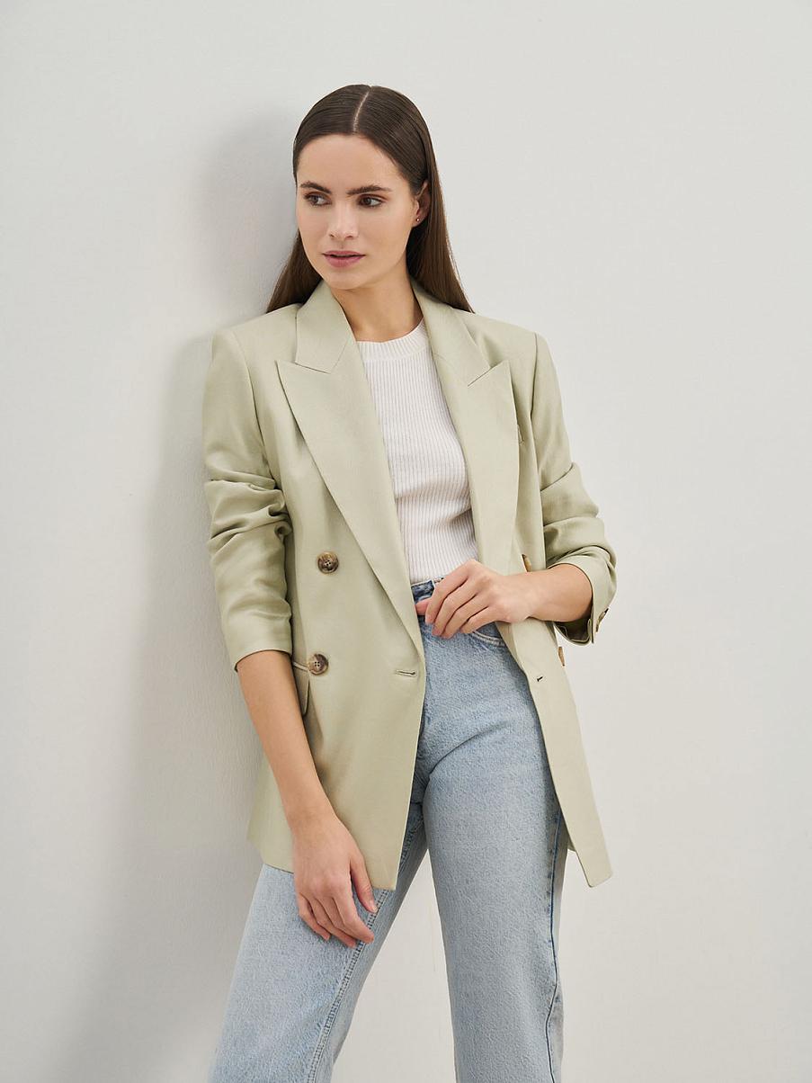 Двубортный прямой жакет изо льна