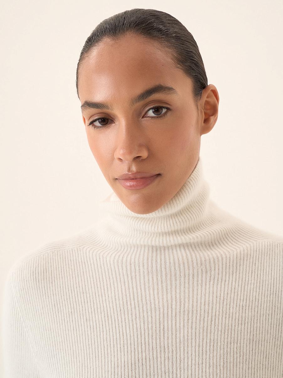 Облегающий джемпер с высоким воротником