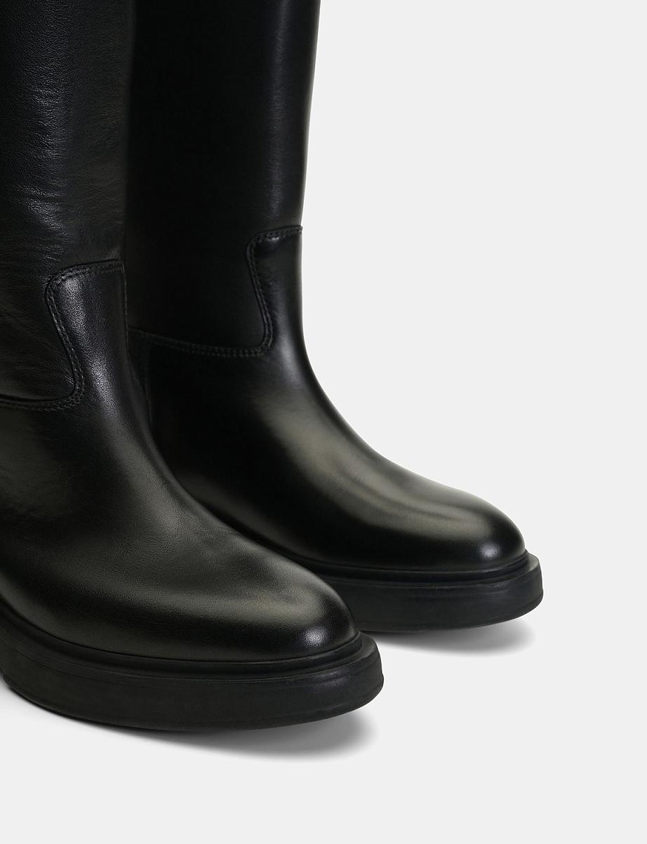 Сапоги-трубы из кожи