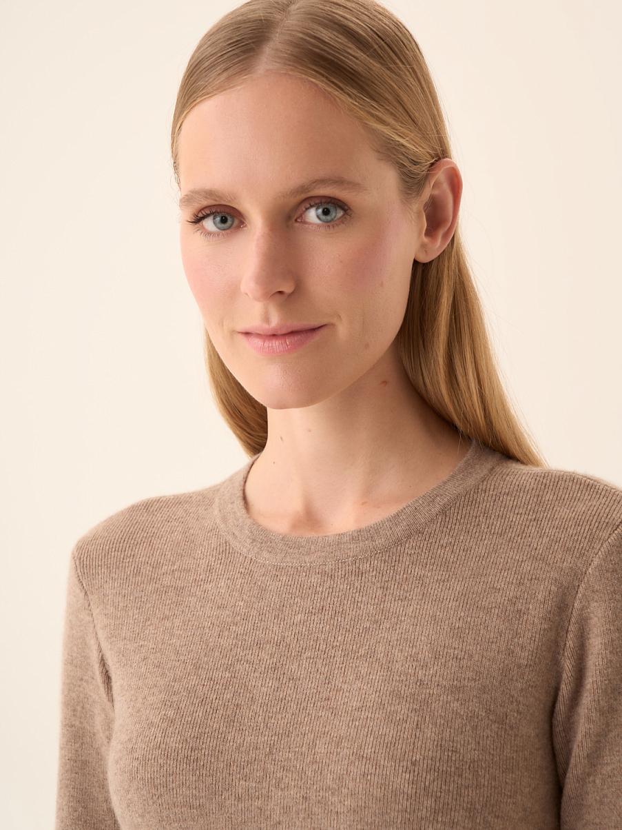 Трикотажное платье из шерсти мериноса