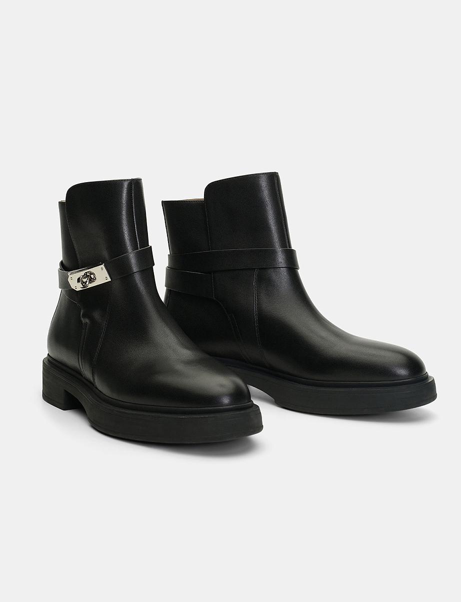 Полусапоги из натуральной кожи с пряжкой