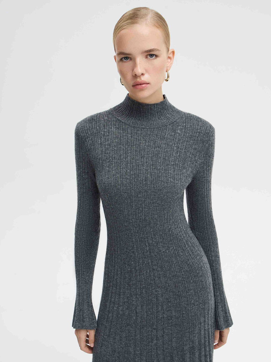 Платье расклешенное из шерсти мериноса