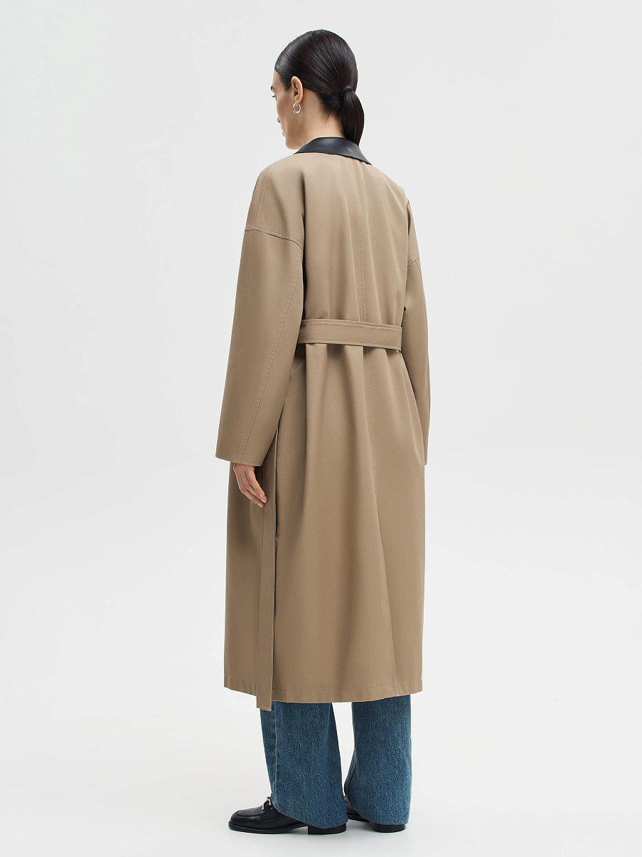 Тренч с кожаным воротником
