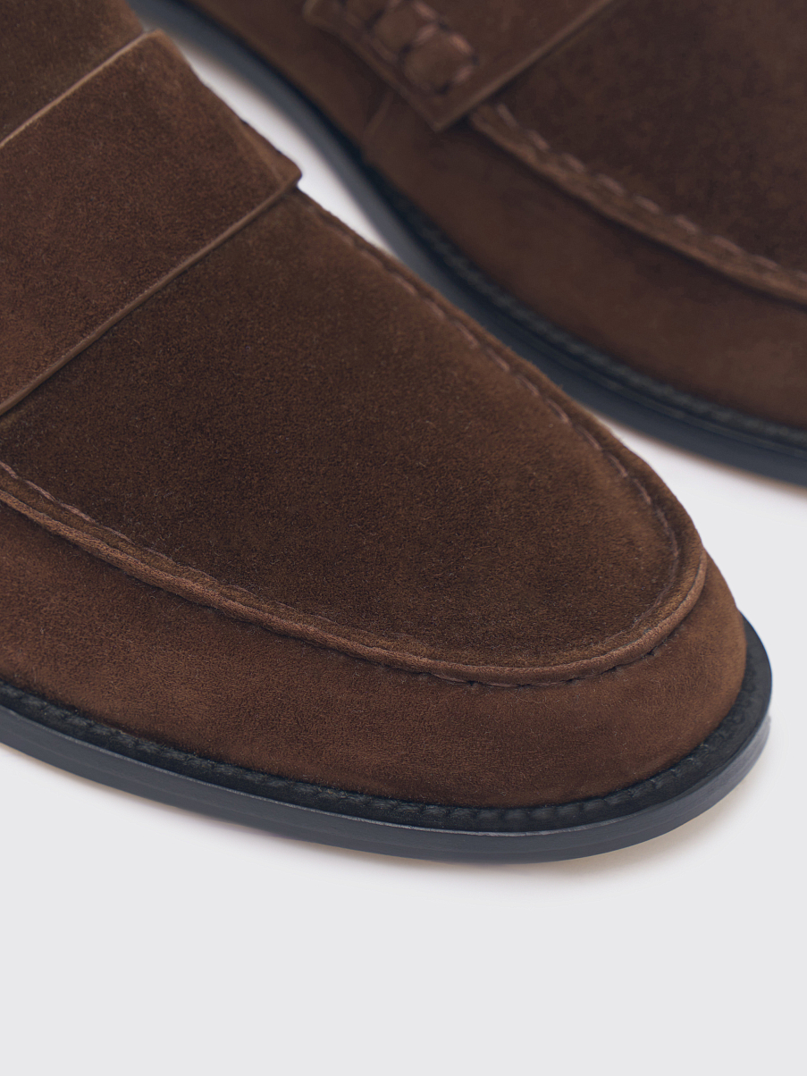 Лоферы из замши