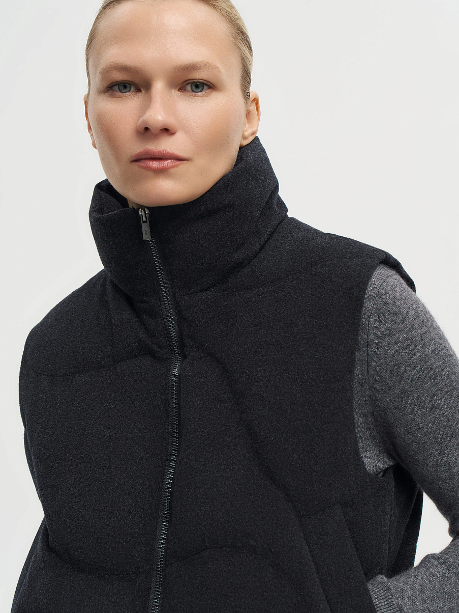 Жилетка из мериноса с шелком