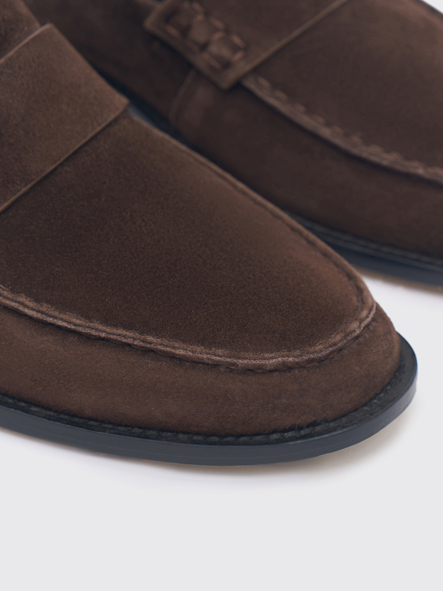 Лоферы из замши