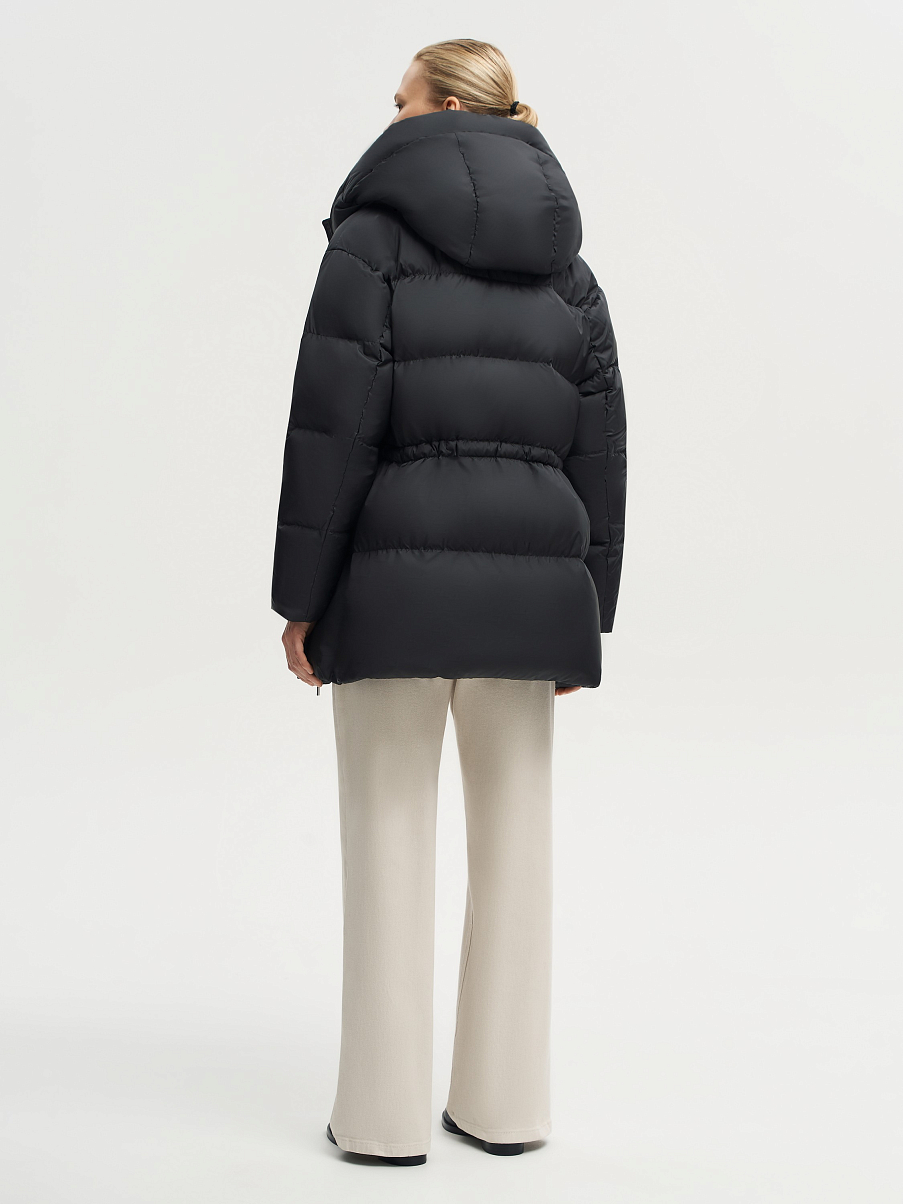 Пуховик удлиненный приталенный