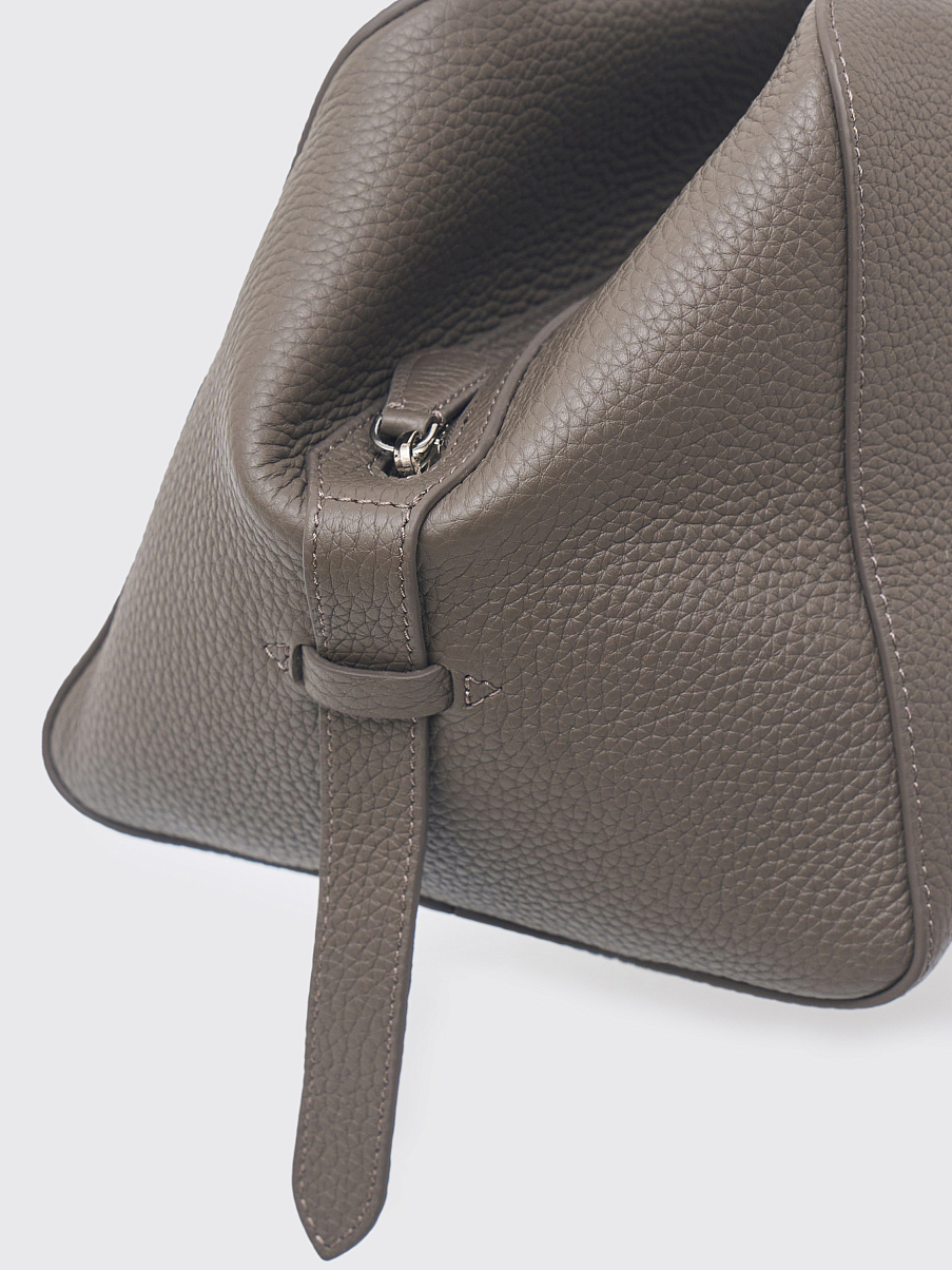 Сумка из кожи