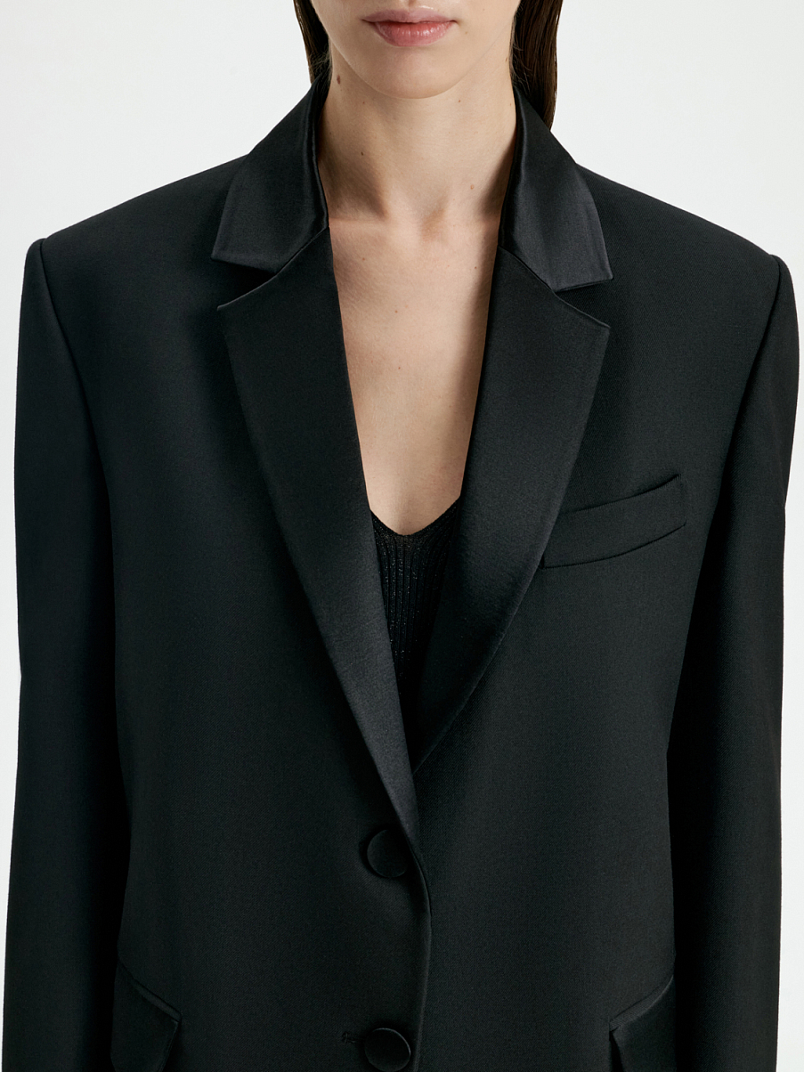 Однобортный жакет с акцентным воротником