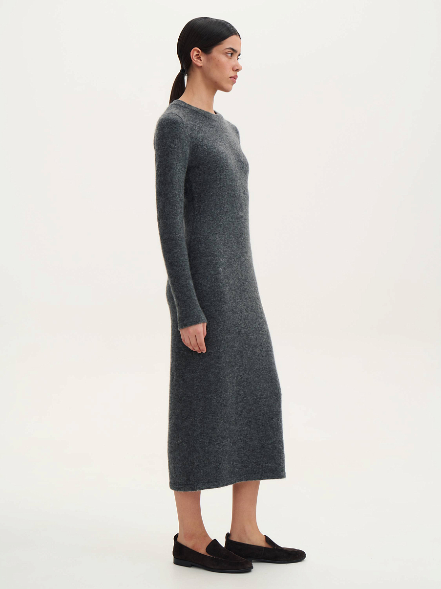 Трикотажное платье из шерсти