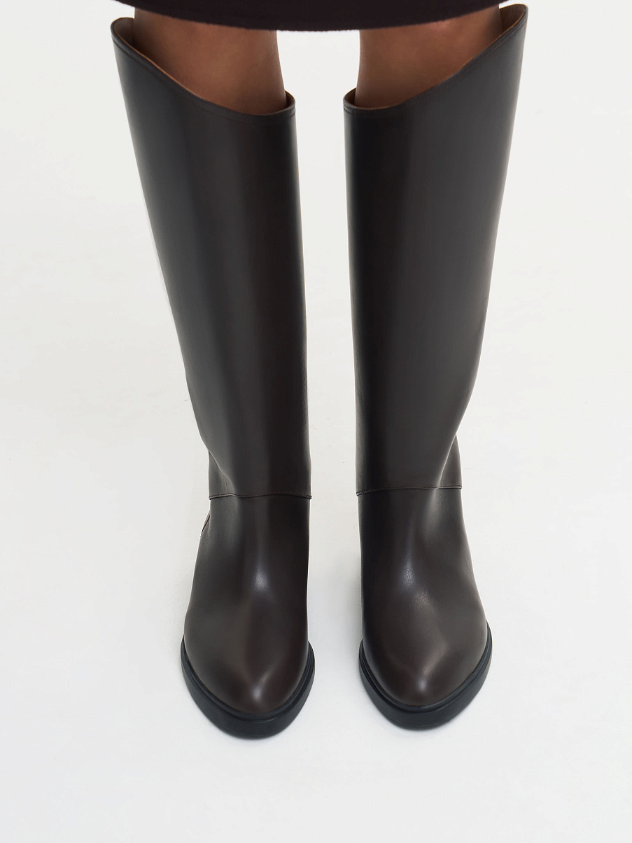 Сапоги из кожи