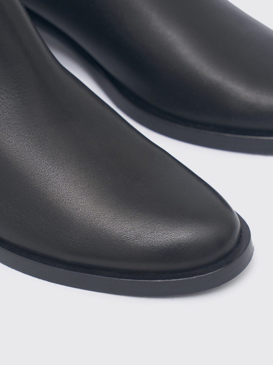 Челси из кожи