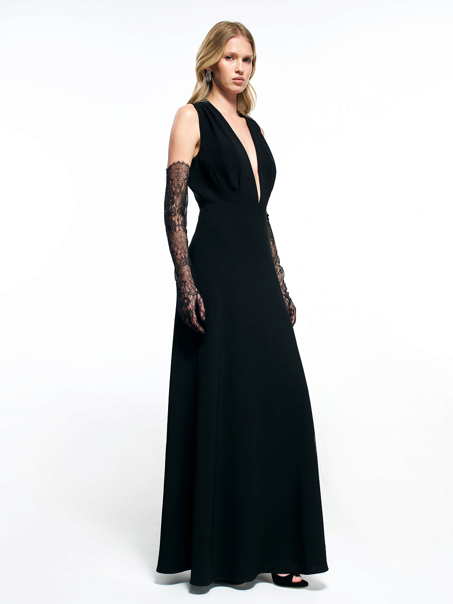 Платье с v-вырезом