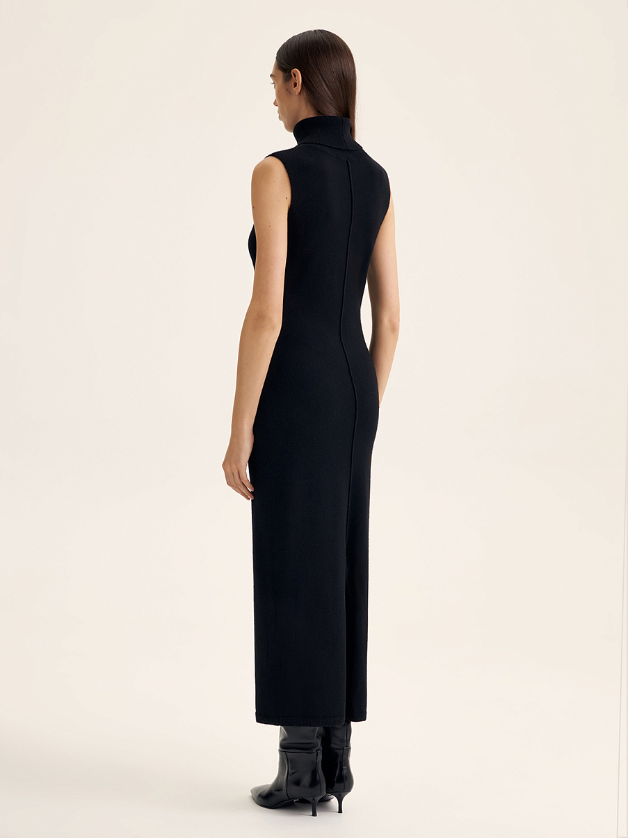 Платье трикотажное из шерсти мериноса