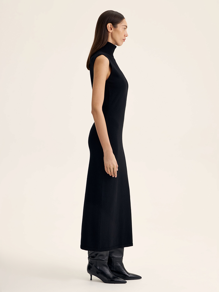 Платье трикотажное из шерсти мериноса