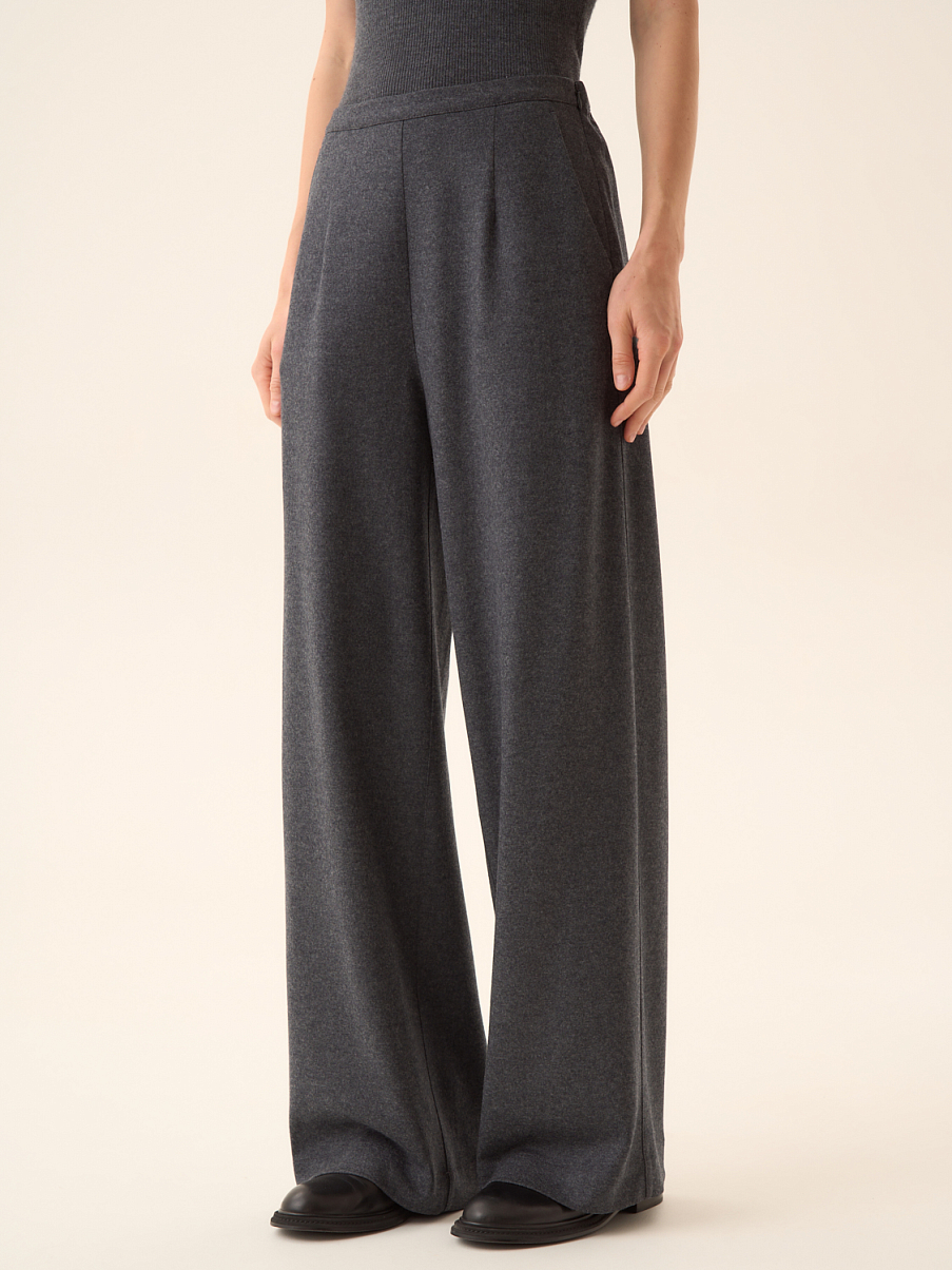 Брюки свободного кроя