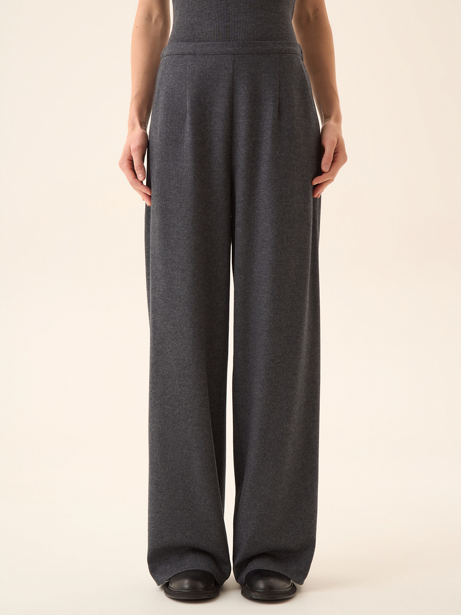 Брюки свободного кроя