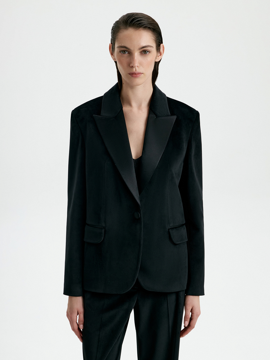 Однобортный жакет с акцентным воротником