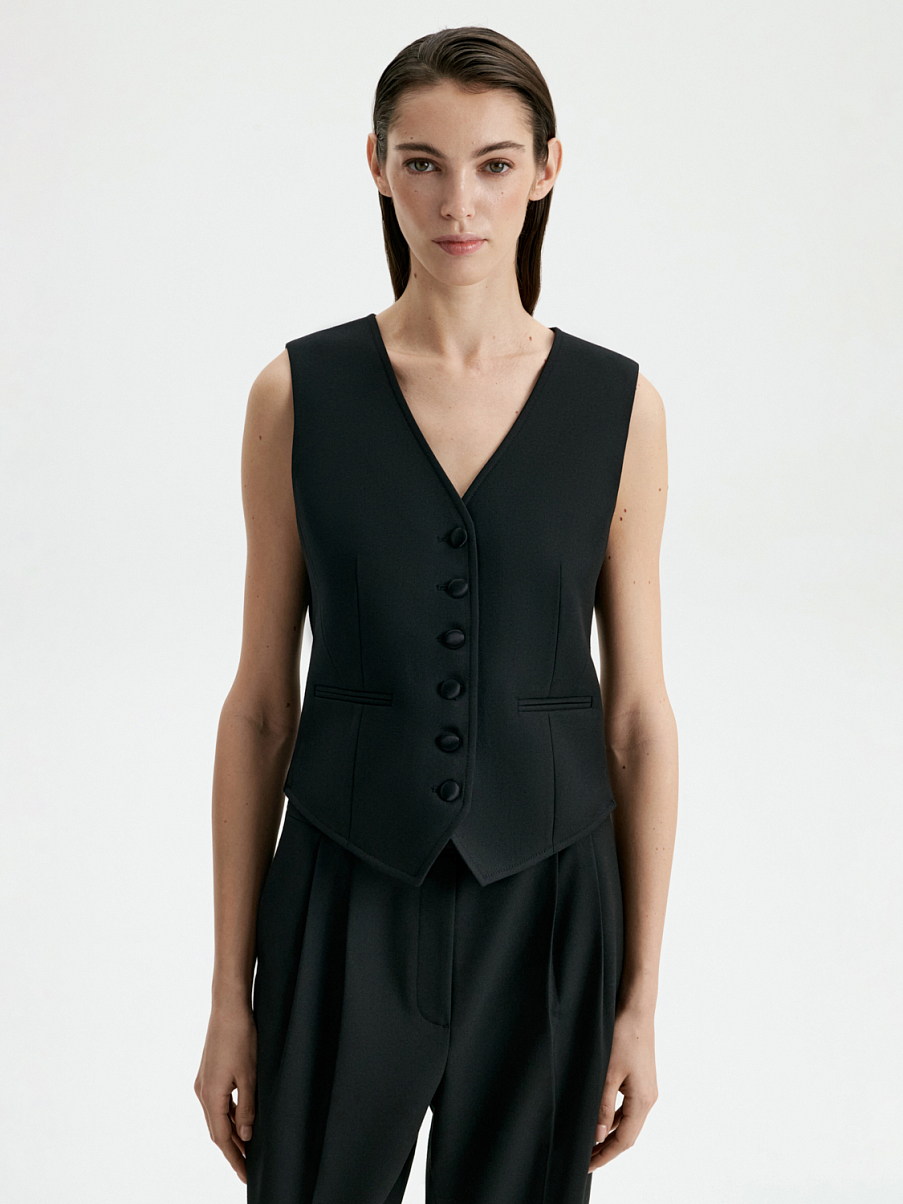 Жилет на пуговицах из шерсти