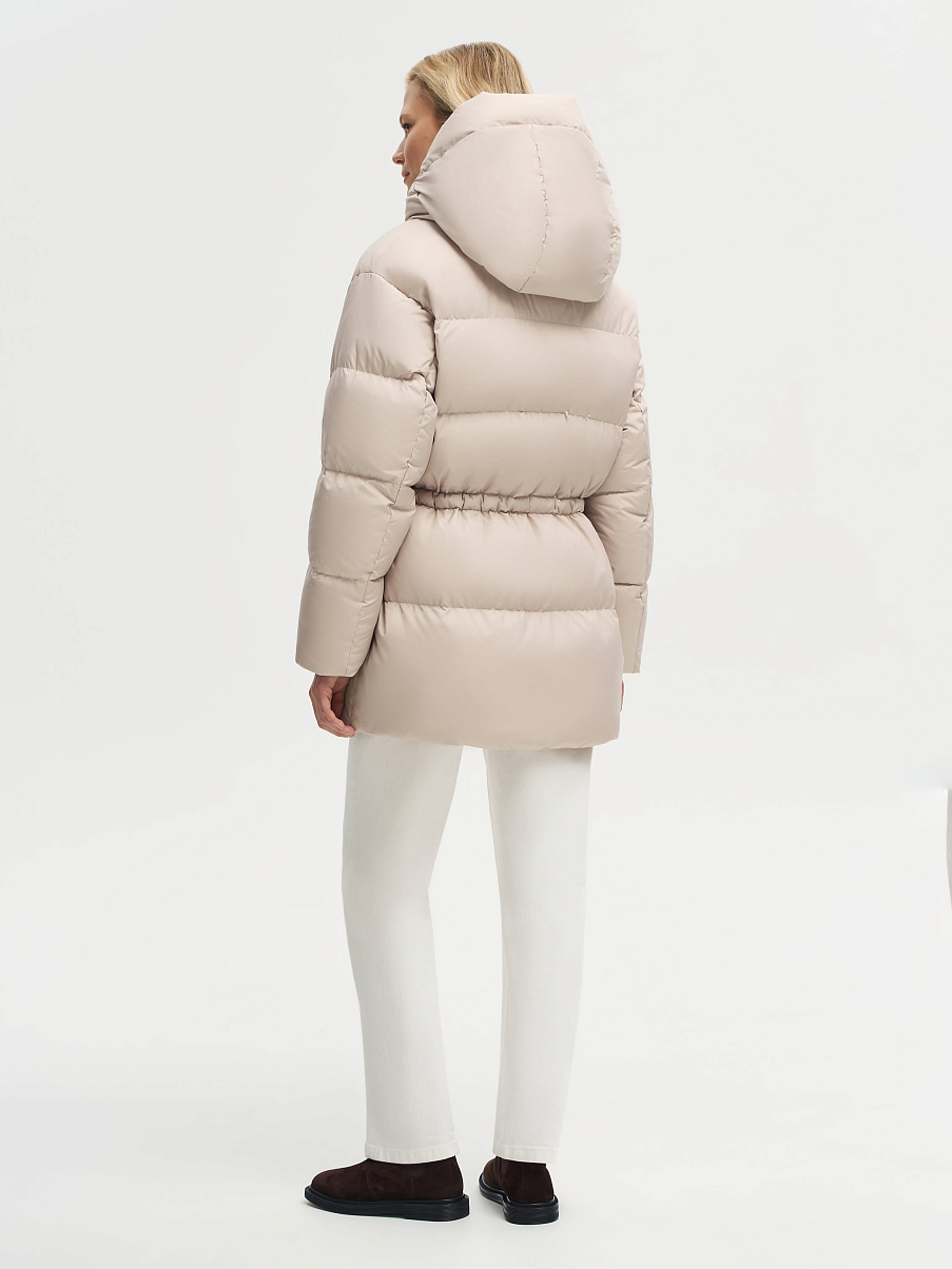 Пуховик удлиненный приталенный