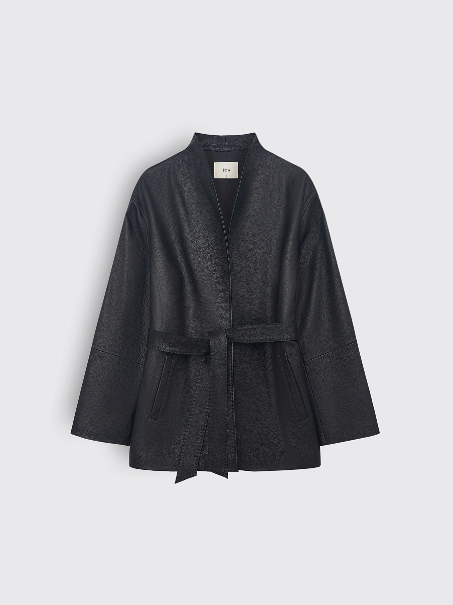 Куртка приталенная из кожи