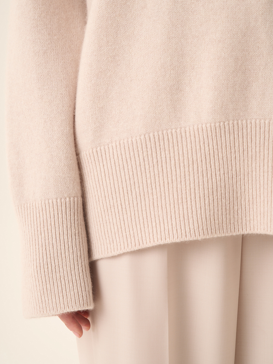 Джемпер с V-образным вырезом из мериноса и кашемира