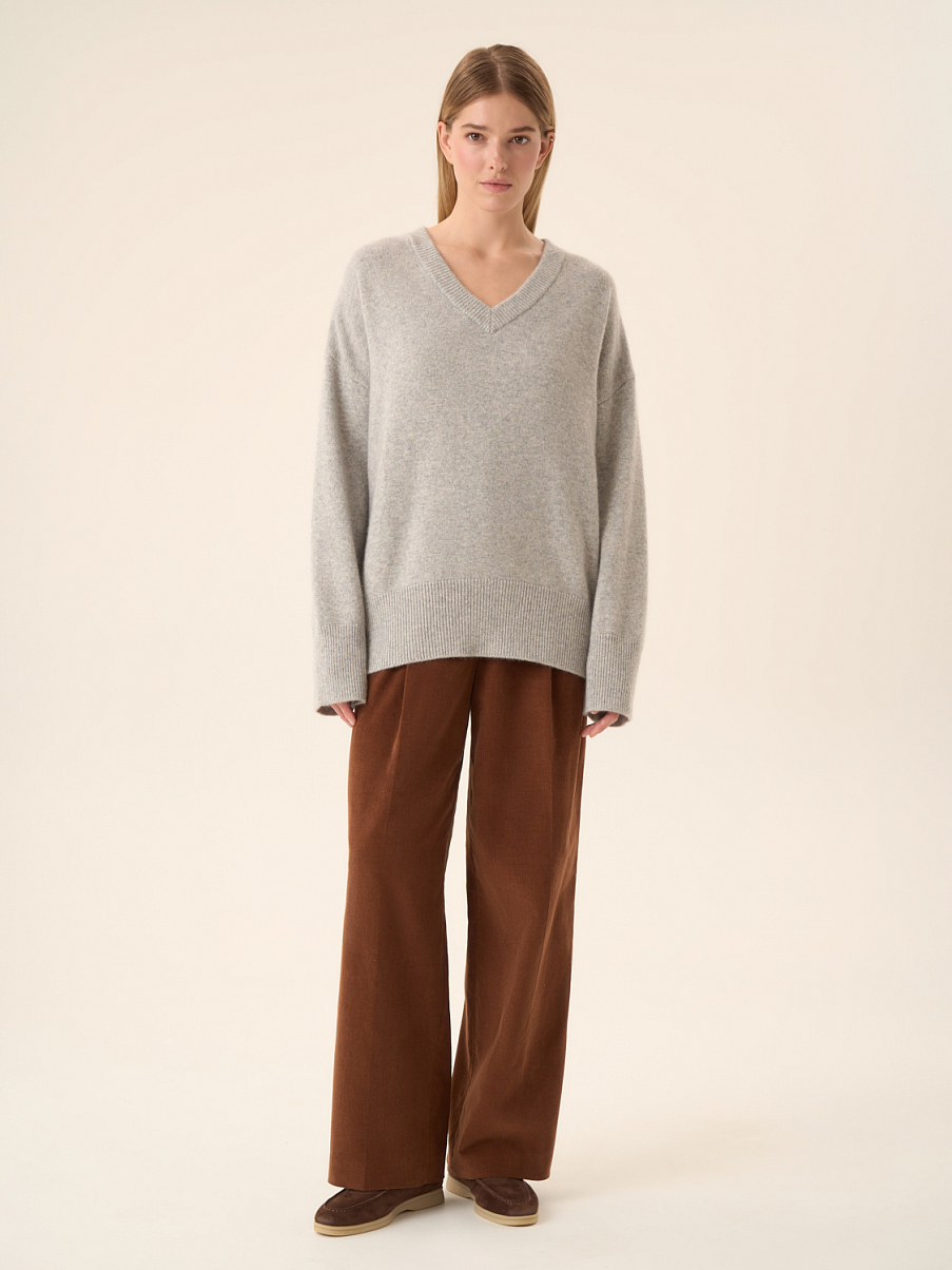 Джемпер с V-образным вырезом из мериноса и кашемира