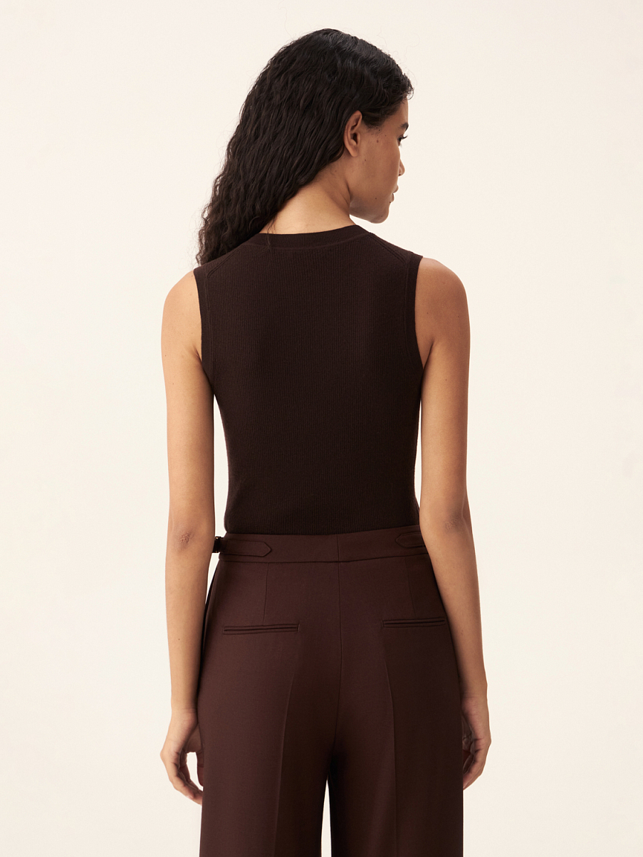 Трикотажный топ без рукавов