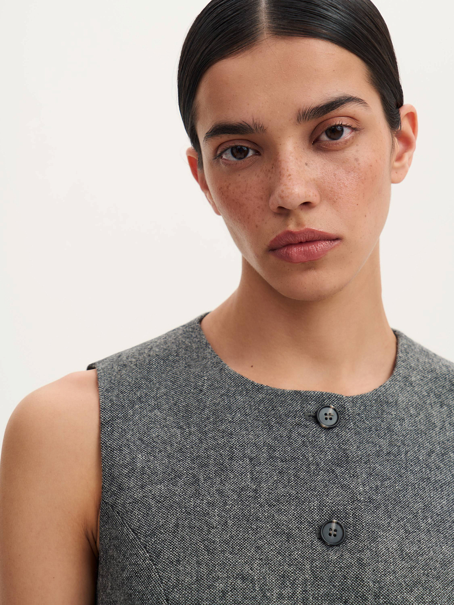 Жилет из шерсти