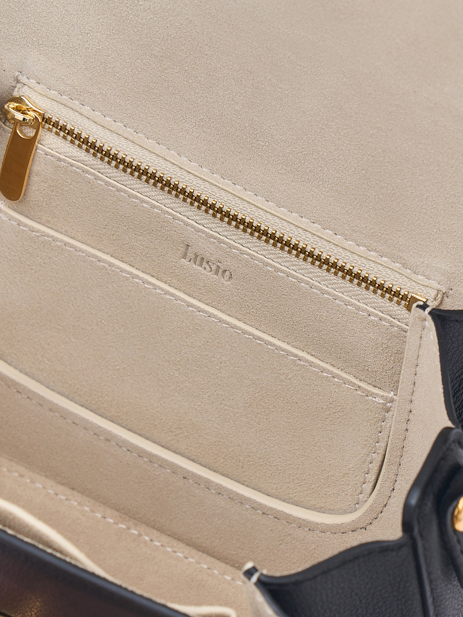 Сумка из кожи