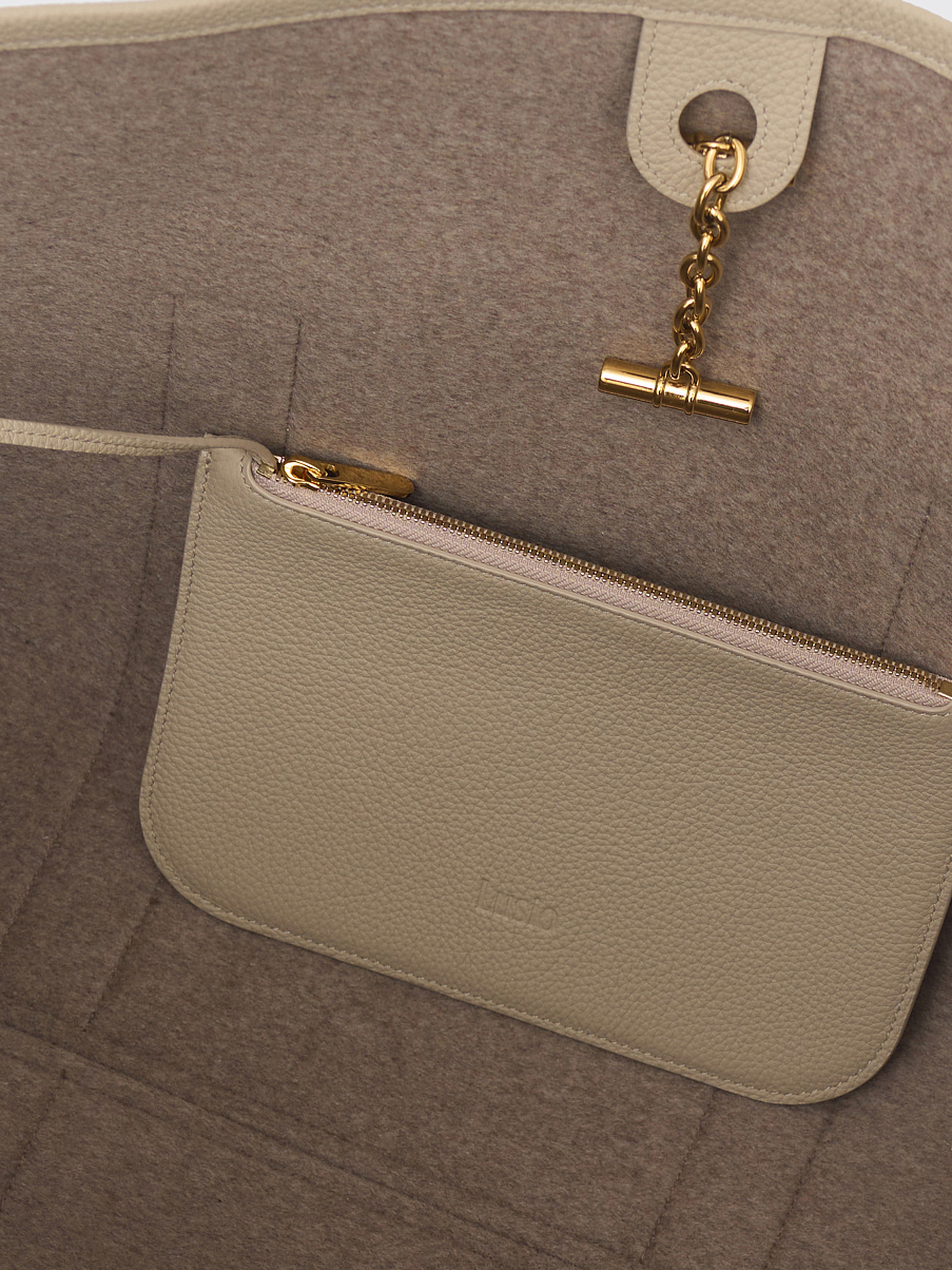 Сумка из кожи