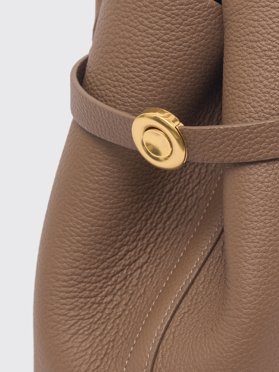 Сумка из кожи