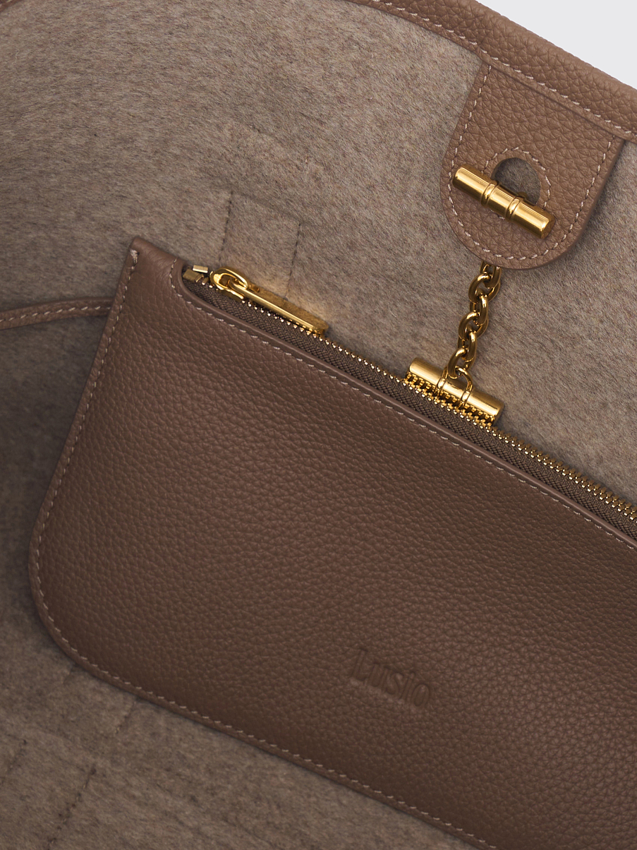 Сумка из кожи