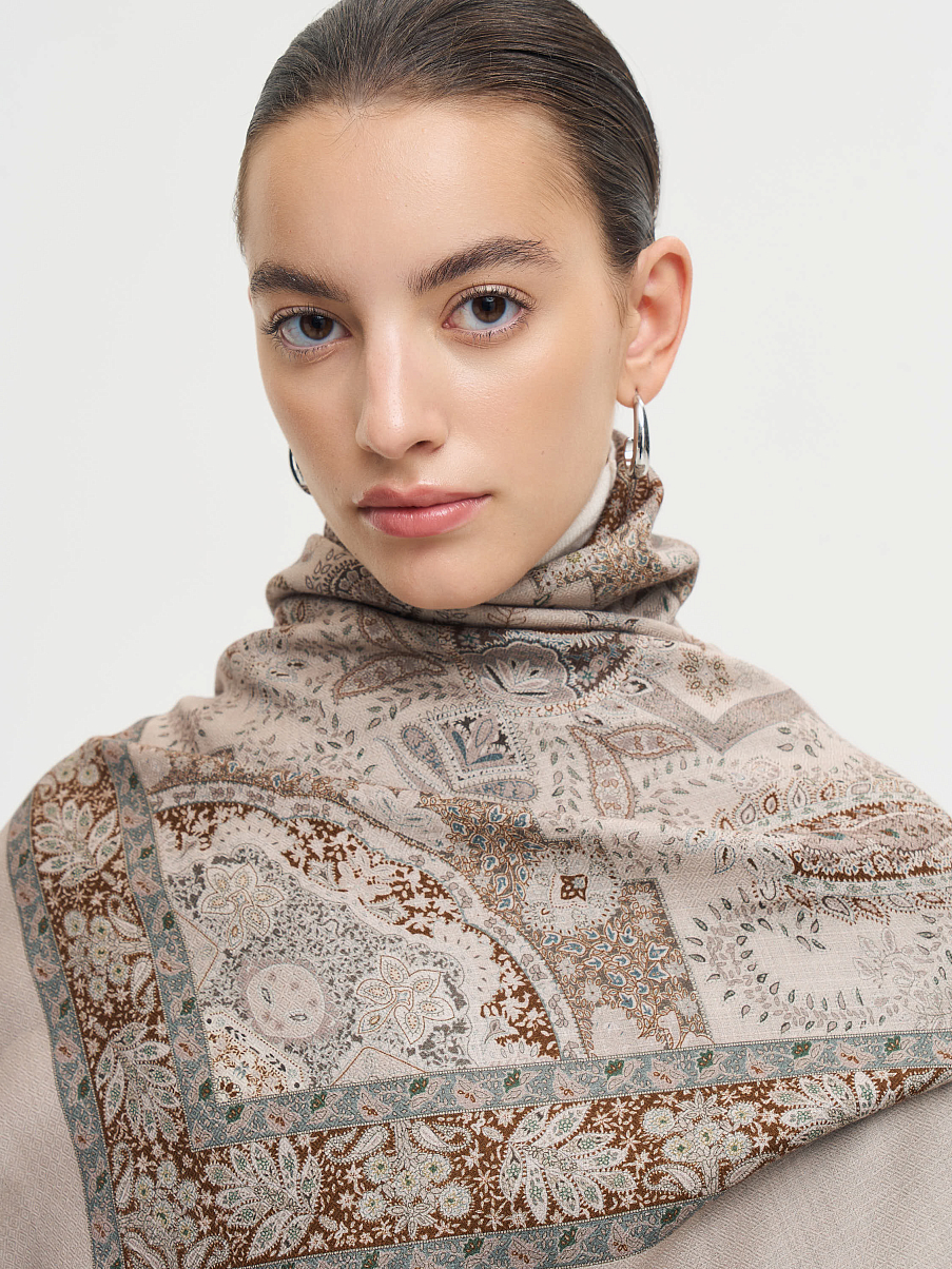 Платок из шерсти