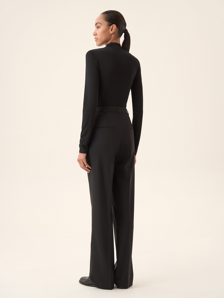 Костюмные брюки со стрелками