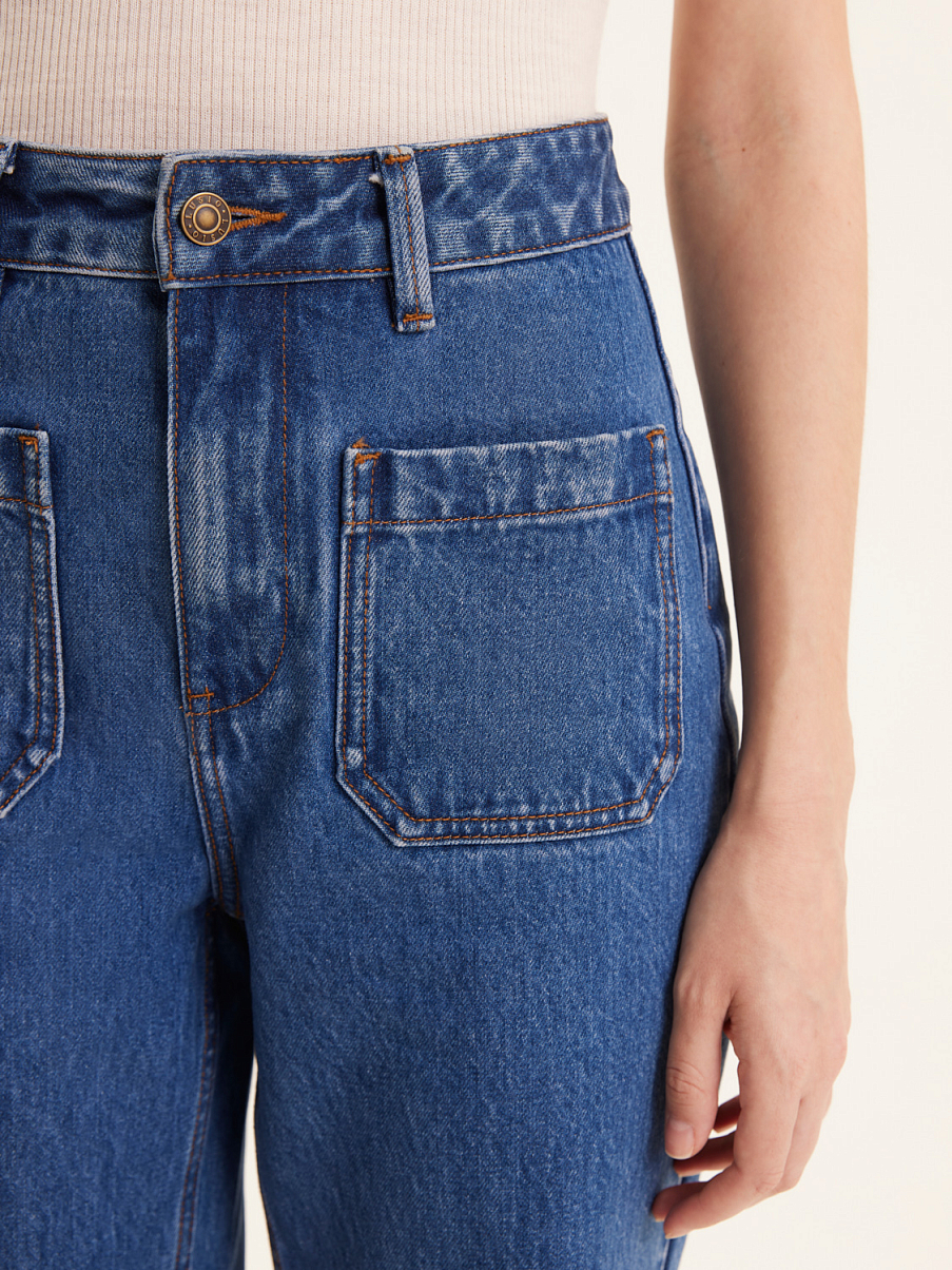 Расклешенные джинсы