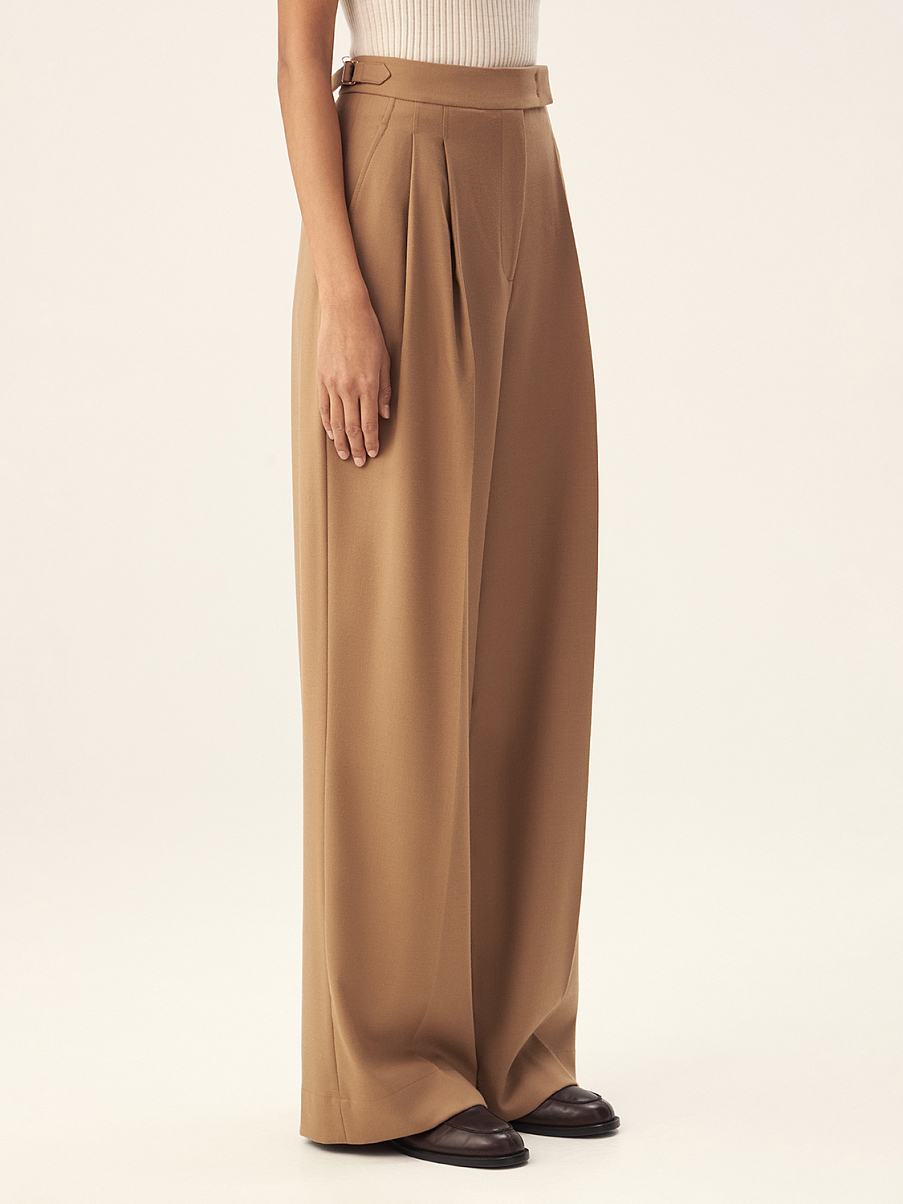 Широкие брюки со стрелками