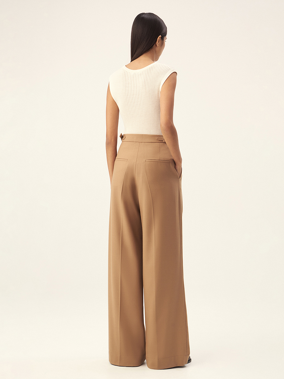 Широкие брюки со стрелками