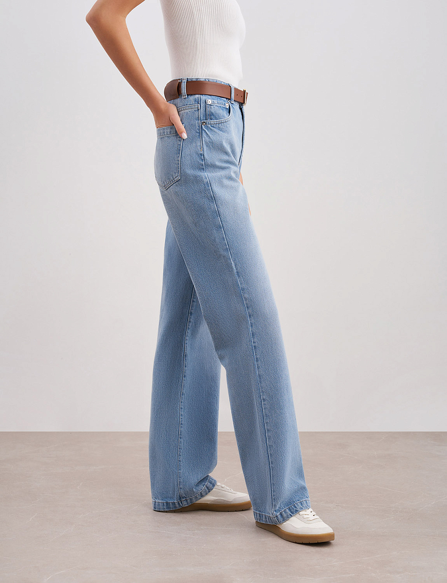 Прямые джинсы-трубы