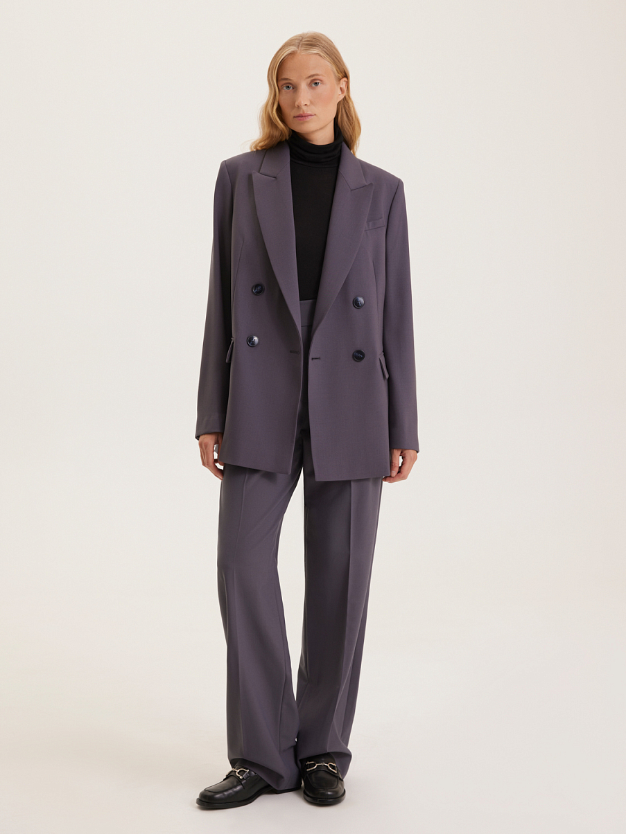 Двубортный жакет прямого кроя