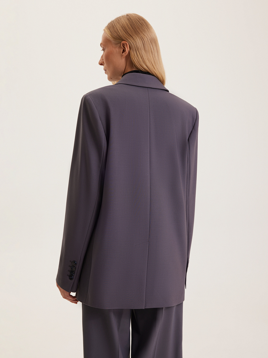 Двубортный жакет прямого кроя