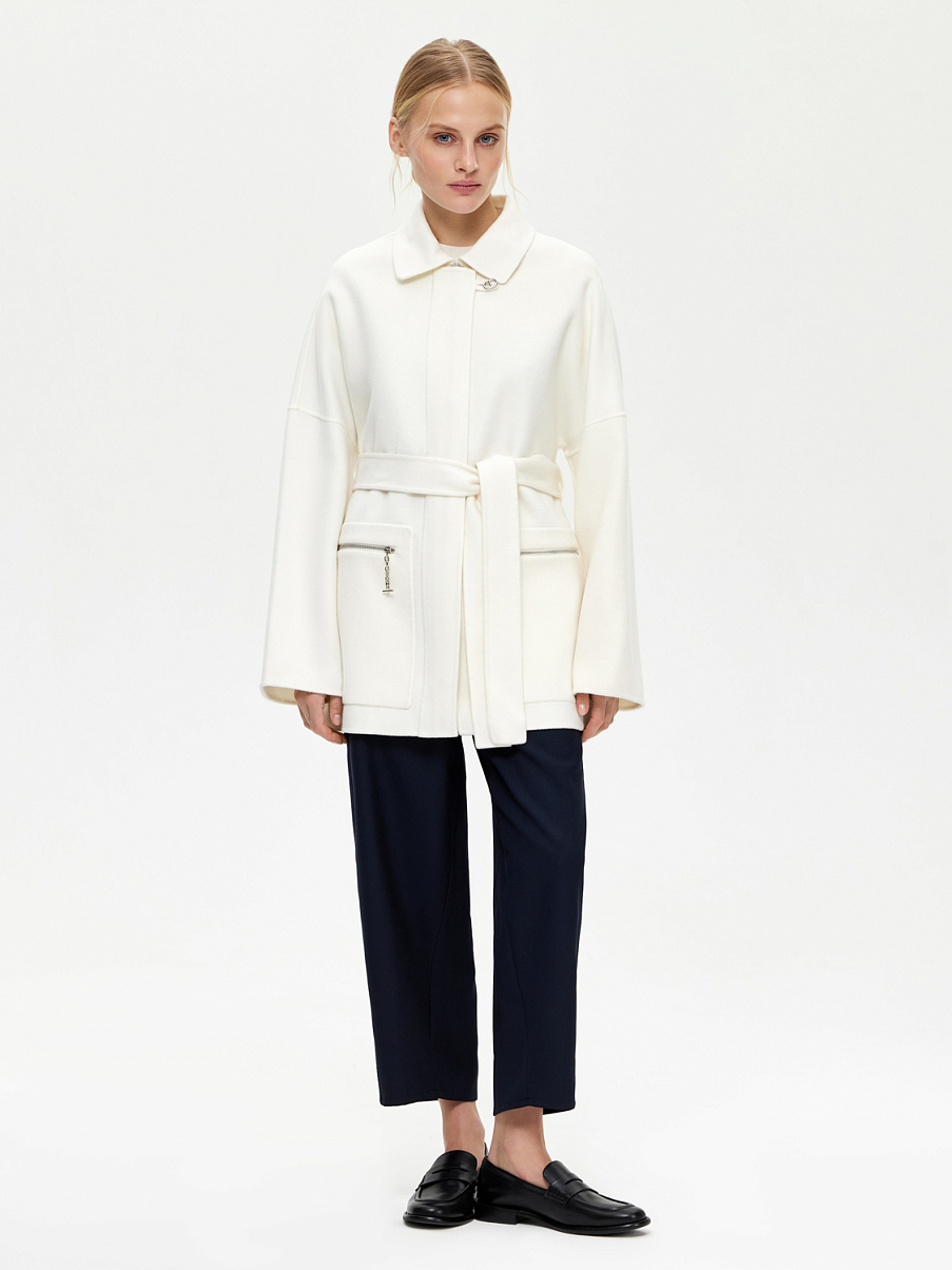 Пальто из шерсти мериноса с поясом