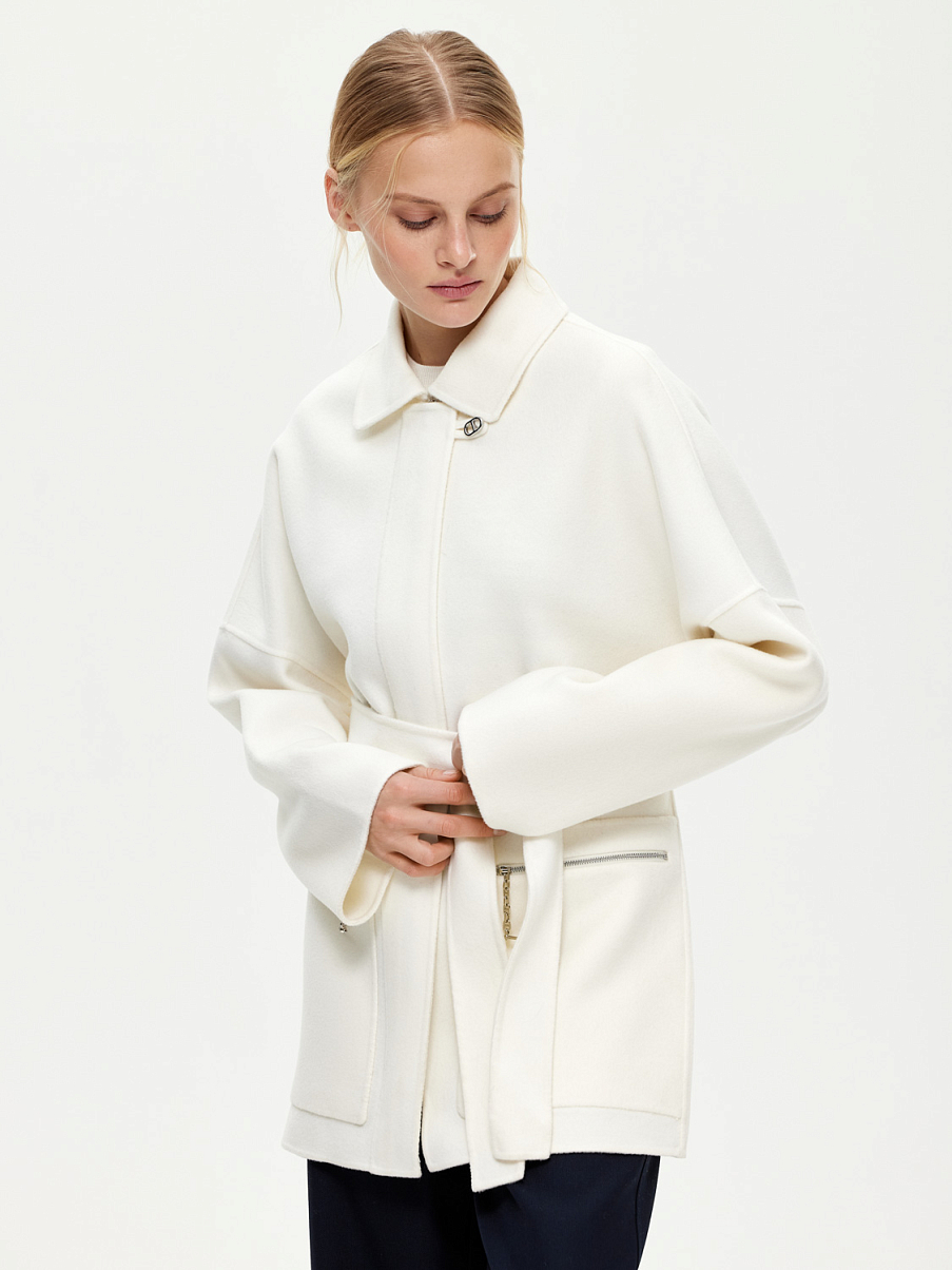 Пальто из шерсти мериноса с поясом