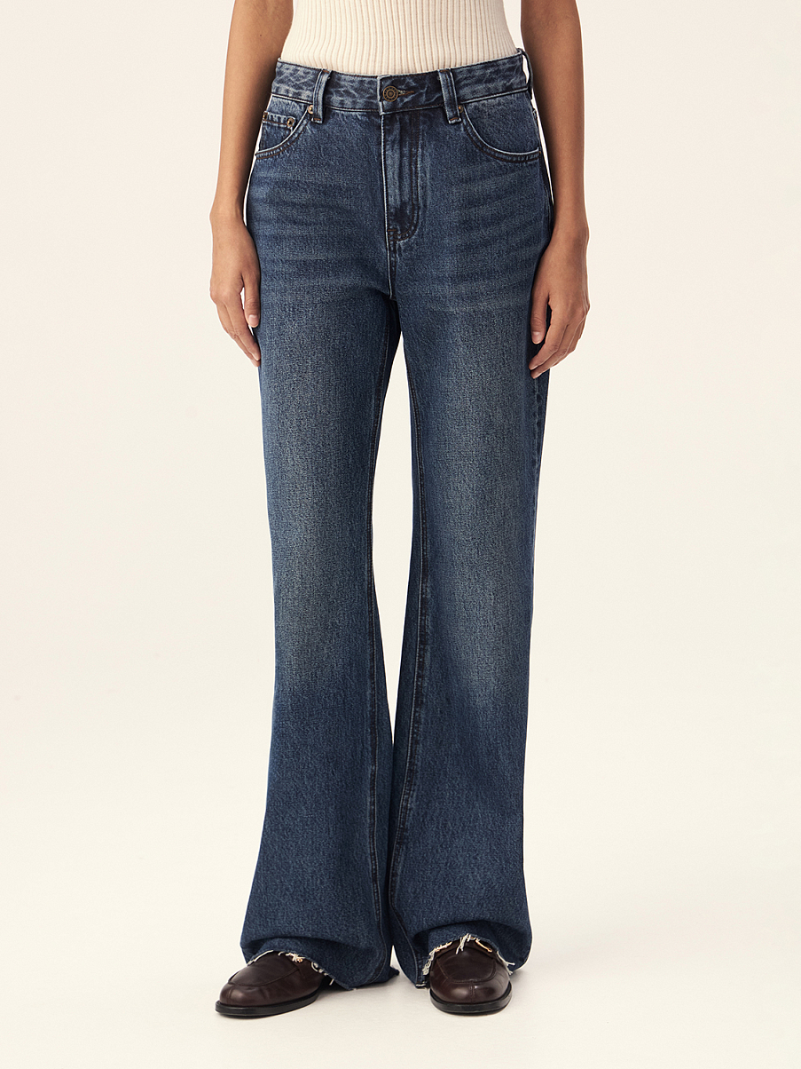 Джинсы-клеш со средней посадкой