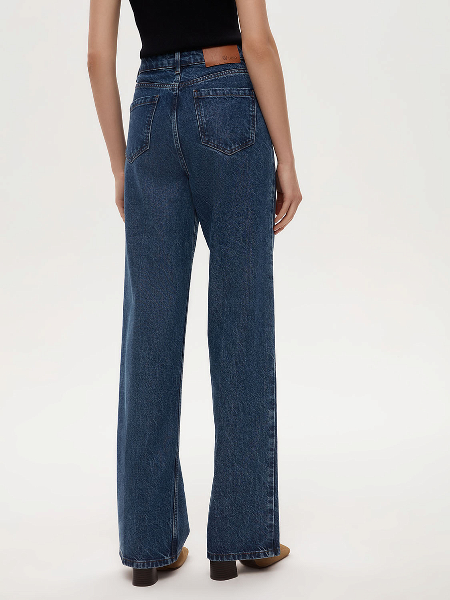 Джинсы-трубы с высокой посадкой